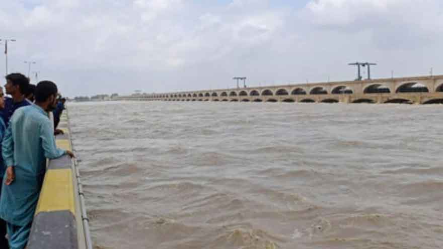 Low-level flooding reported at three points along Indus River