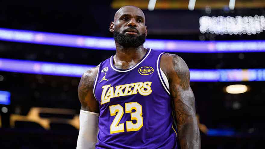 LeBron James joining Philadelphia 76ers for title shot in 'last decision'