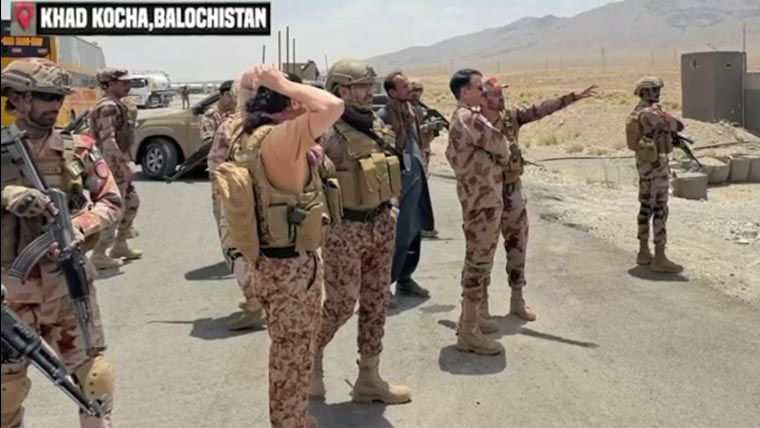 بلوچستان  میں سکیورٹی فورسز کی کارروائیاں، فتنہ الخوارج کے کئی ٹھکانے تباہ، 13 دہشتگرد ہلاک
