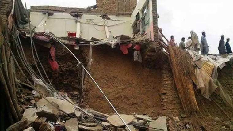 ہنگو میں بارش کے باعث مکان کی چھت گر گئی، 2 بھائی جاں بحق، 3 افراد زخمی