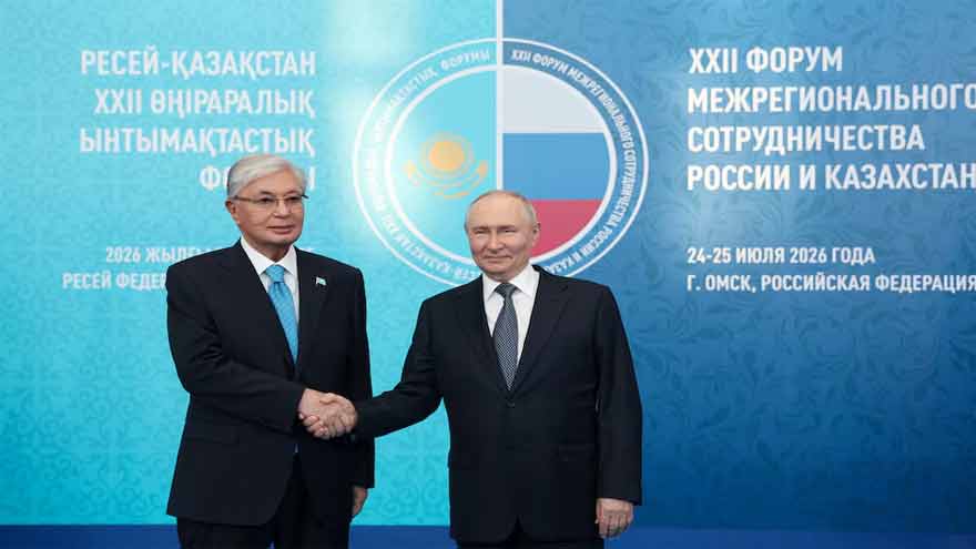 Speaking alongside Putin, Kazakh president calls for freeze of Ukraine war