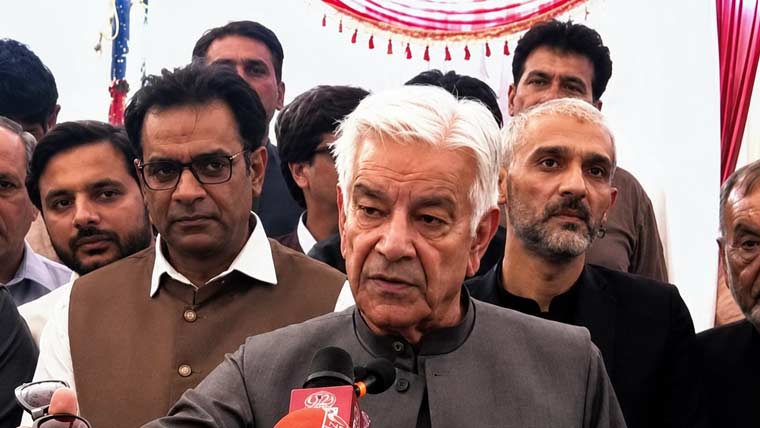 جوائنٹ ایکشن کمیٹی پاکستان اور کشمیر کے تاریخی رشتے کو چیلنج کر رہی ہے: خواجہ آصف