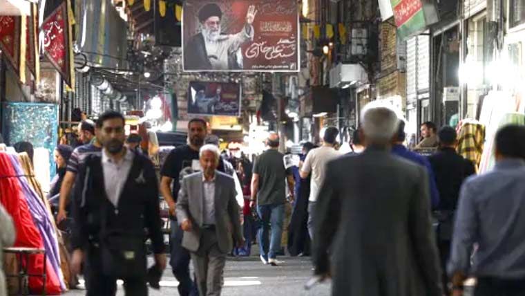 جنگ کے باعث ایران میں لاکھوں افراد روزگار اور معاشی مشکلات کا سامنا