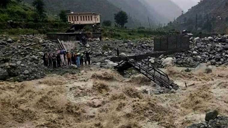میرپور آزادکشمیر میں شدید بارشوں سے متعدد مکانات متاثر، کئی خاندان مشکلات کا شکار
