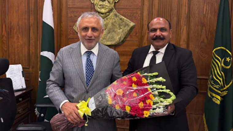 ڈپٹی اٹارنی جنرل راجہ خرم شہزاد کی ایڈووکیٹ جنرل پنجاب بیرسٹر ظفر اللہ سے ملاقات
