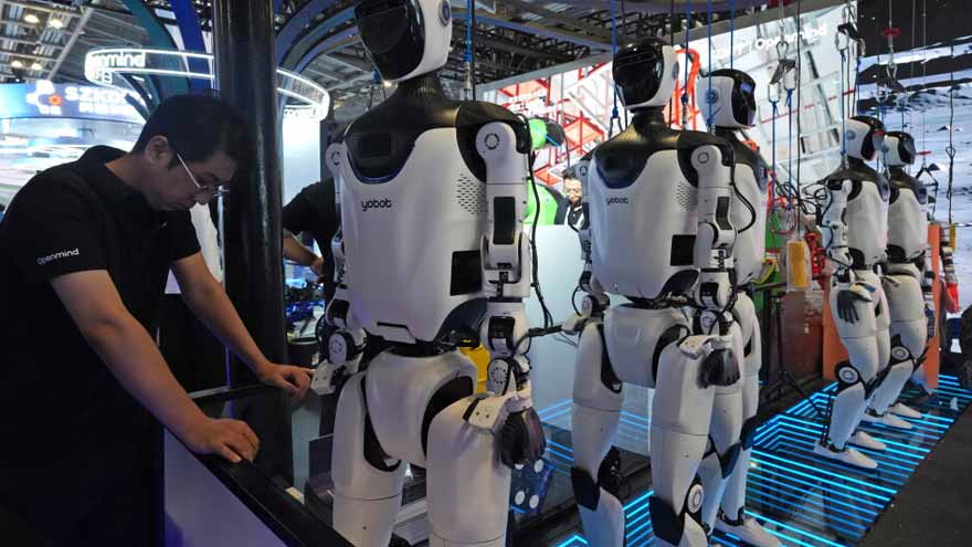 China warns of retaliation if US sticks with robot ban