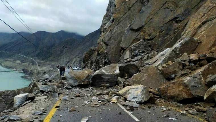  بارش اور کلاؤڈ برسٹ کا خدشہ، ناران تا جھیل سیف الملوک روڈ  ٹریفک کیلئے بند