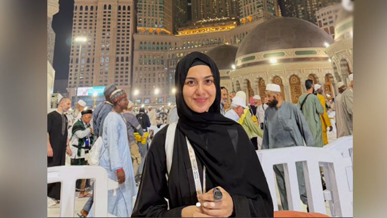 حج اس طرح بدل دیتا ہے، جسے لفظوں میں بیان نہیں کیا جا سکتا: طوبیٰ انور