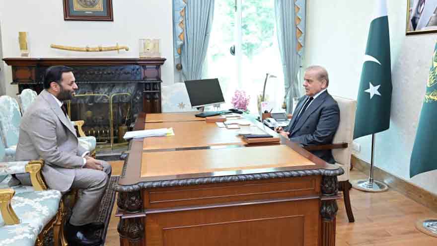 Mustafa Kamal briefs PM Shehbaz on health projects