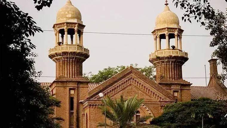 مالی تنگی باپ کو نان نفقہ کی ذمہ داری سے بری نہیں کر سکتی: لاہور ہائیکورٹ