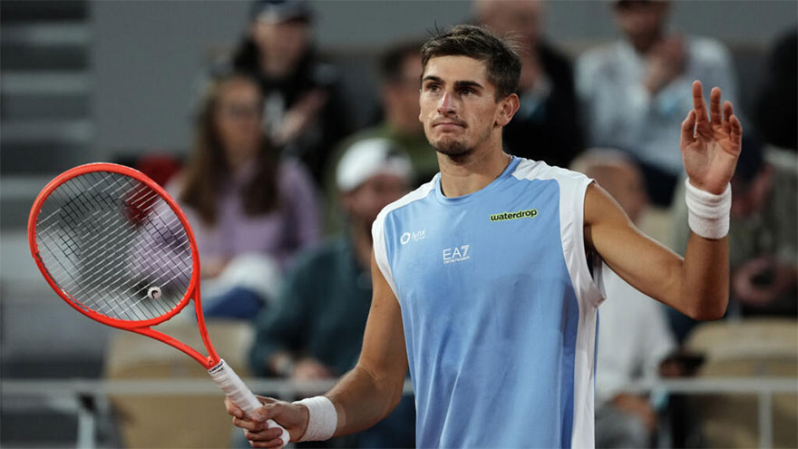 Arnaldi into French Open semis as Berrettini retires injured