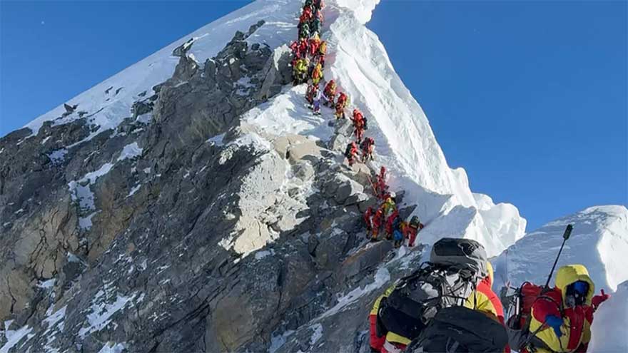 Nepali climber alive after six days missing on Everest
