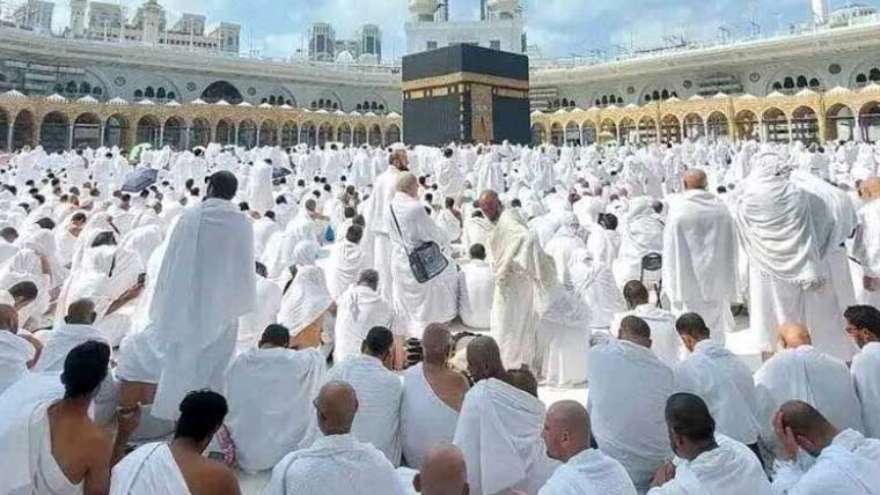 How much did each Pakistani pilgrim pay under long and short Hajj packages in 2026?