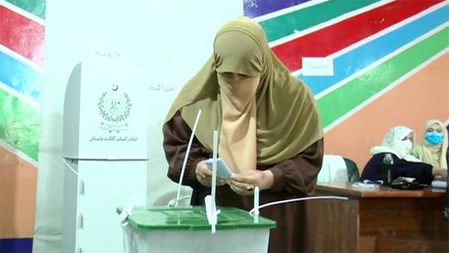 Polling gains momentun in Gilgit-Baltistan election; tough competition likely between PPP, PML-N