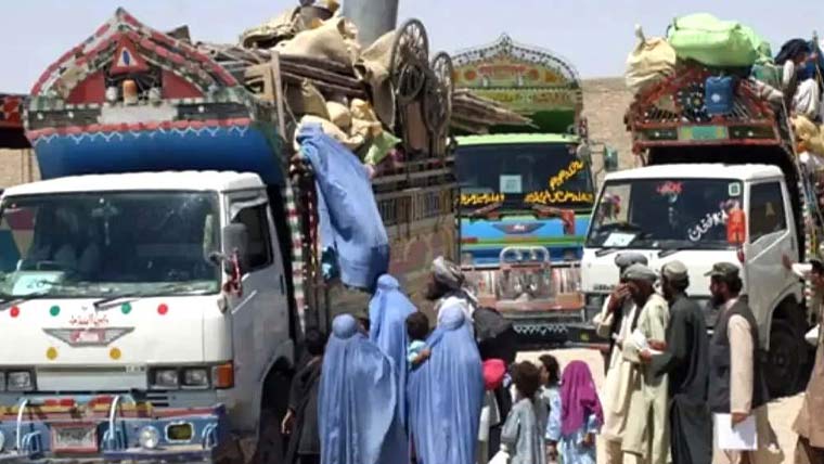 خیبر پختونخوا: غیر قانونی مقیم غیر ملکیوں کے خلاف کارروائی کافیصلہ