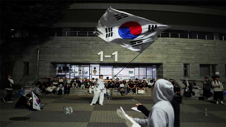 South Korea's president orders probe into ballot shortage issue