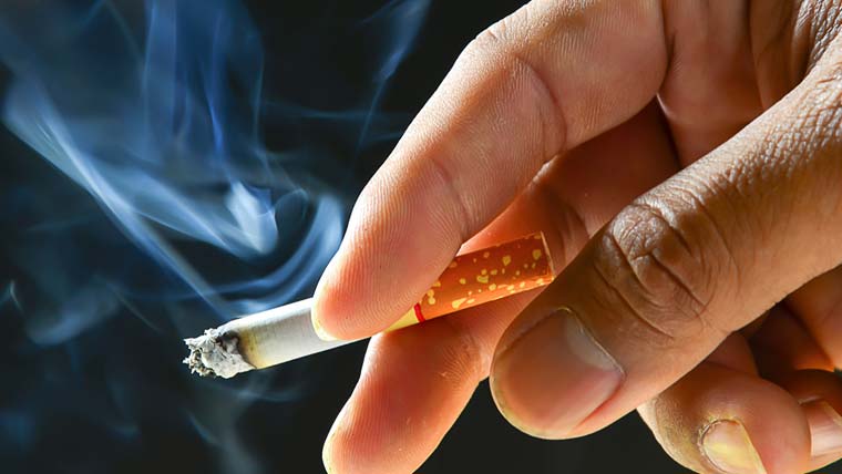 خبردار، تمباکو نوشی مثانے کے کینسر کے خطرے کو چار گنا تک بڑھا سکتی ہے