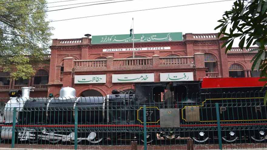 Pakistan Railways set to outsource 15 more trains 
