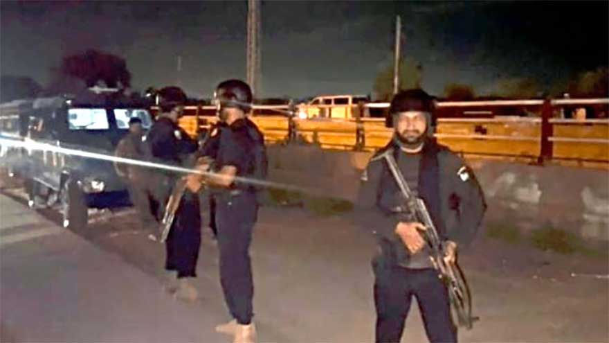 Grenade attack on police station injures cop in Peshawar
