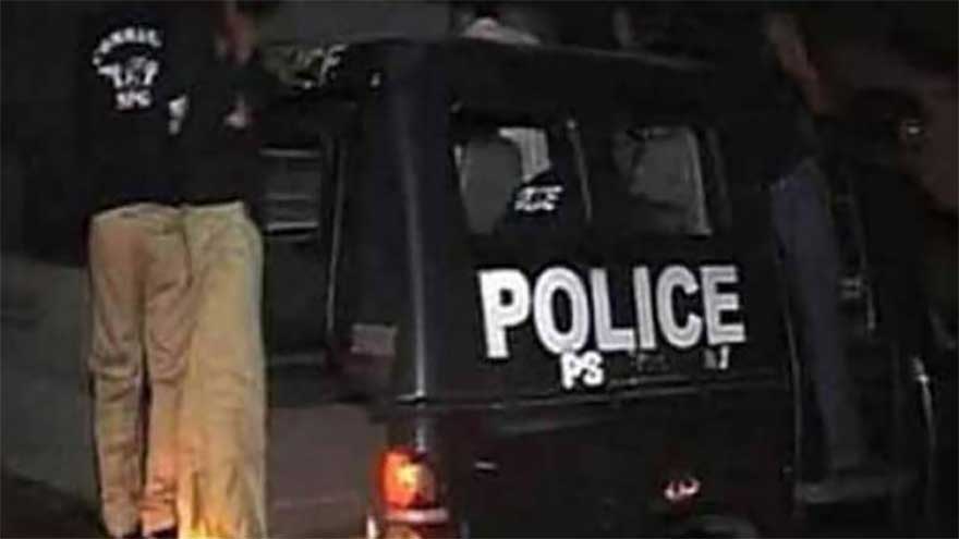 Two outlaws killed, as many injured in Gujranwala 'encounters'