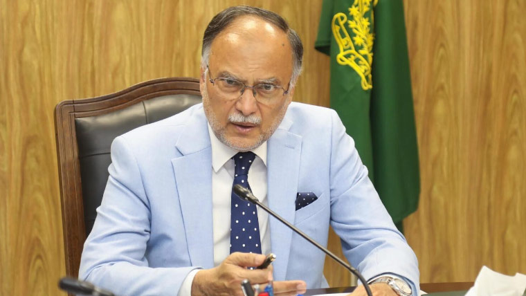 درآمدات میں کمی لانا ہماری ترجیح ہے: وفاقی وزیر احسن اقبال