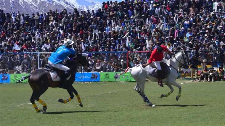 دنیا کے بلند ترین پولو گراؤنڈ شندور میں روایتی پولو فیسٹیول 2026 کا رنگا رنگ آغاز