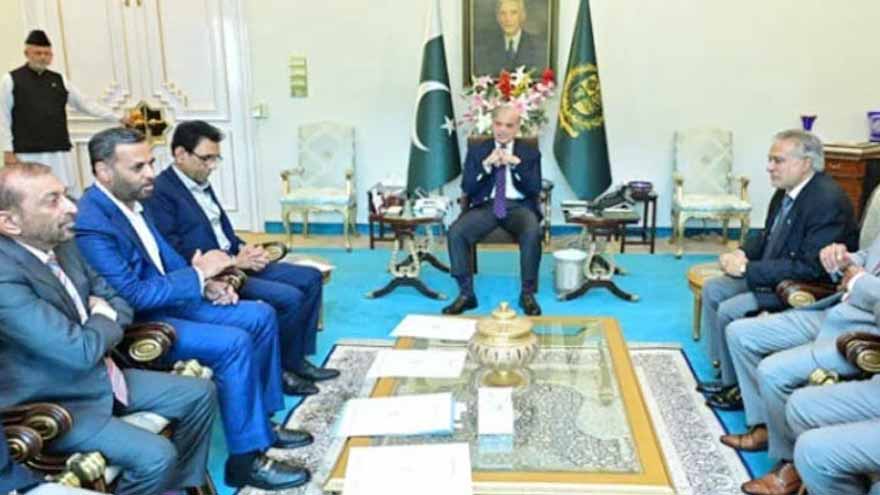 MQM delegation meets PM, agrees on Rs25 billion development package for Karachi, Hyderabad