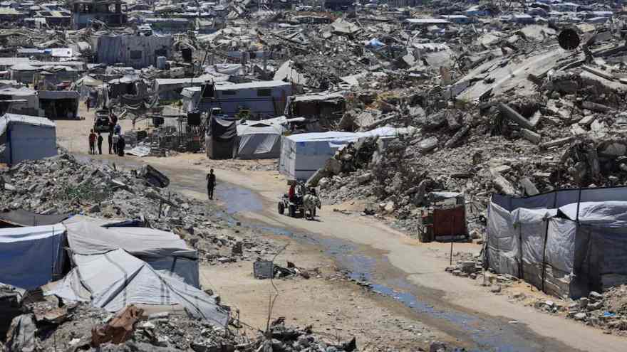 Israeli fire kills four in Gaza, mediators hold more ceasefire talks
