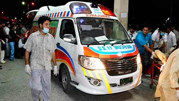 شیخوپورہ: تیز رفتار کار گنے سے لدی ٹریکٹر ٹرالی سے ٹکرا گئی، 2 افراد جاں بحق