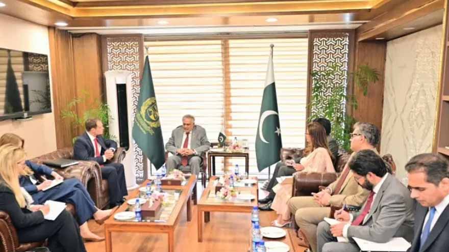 UK pledges £8 million to help Pakistan tackle illegal migration