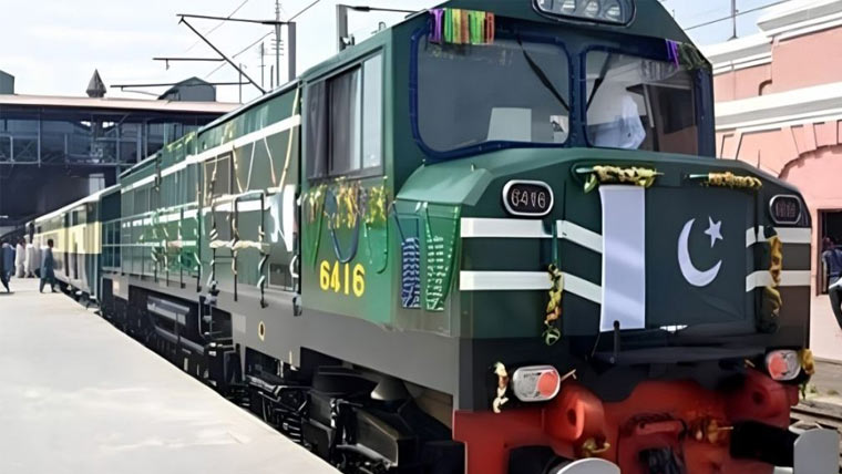 پاکستان ریلوے کی 15 ٹرینوں کی آؤٹ سورسنگ، 5 کے ٹھیکے دیے جا سکے