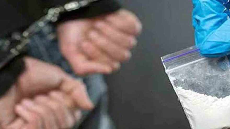 Two drug smugglers arrested in Jacobabad