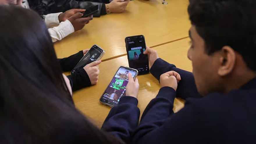 UAE sets minimum social media age at 15, mandates age checks