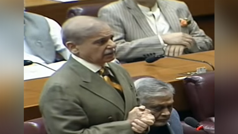 وزیراعظم کا پٹرولیم مصنوعات کی قیمتوں میں آج خاطر خواہ کمی کا عندیہ