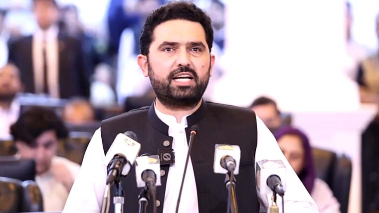 خیبرپختونخوا کا 2122 ارب روپے کا بجٹ پیش، تنخواہوں و پنشن میں 7 فیصد اضافے کی تجویز