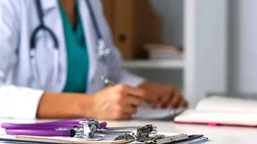 Balochistan to send Dr Mahnoor to US for treatment after Quetta acid attack