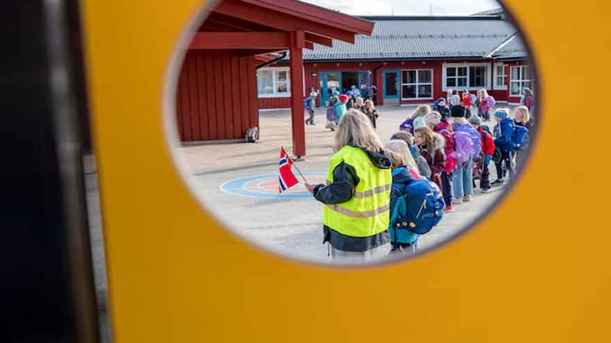 Norway imposes near ban on AI in elementary school