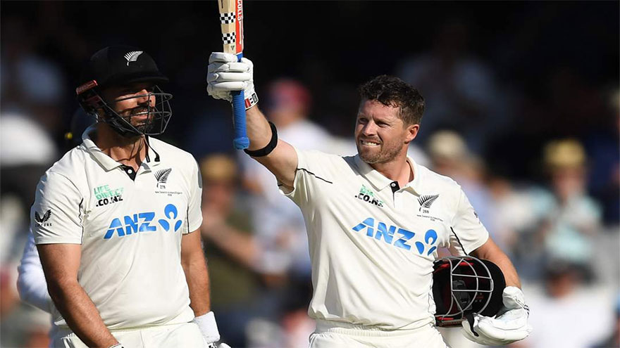 Ton-up Nicholls turns the screw for New Zealand against England