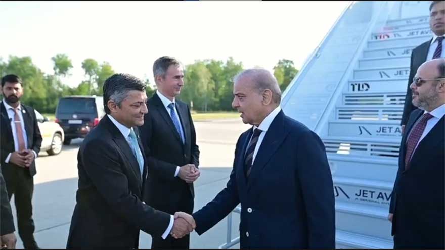 PM Shehbaz, CDF Asim Munir reach Switzerland for US-Iran talks 