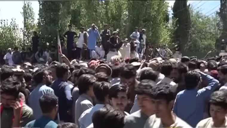 جی بی الیکشن: عطا اللہ کے حامیوں کا انتخابی نتائج کیخلاف احتجاج جاری