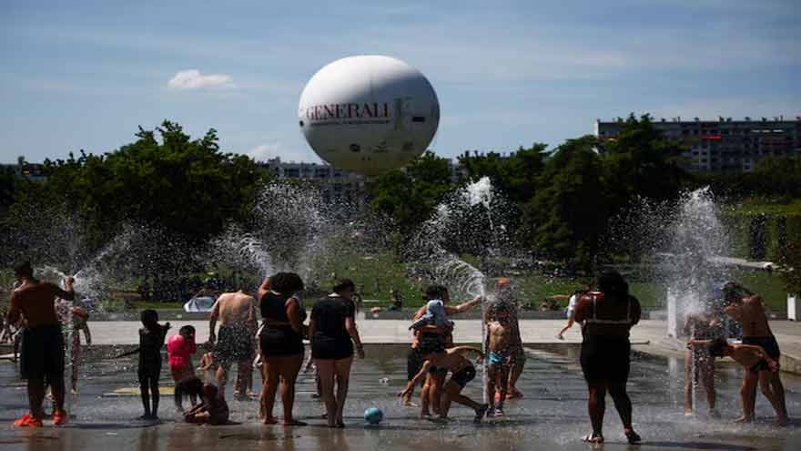 Europe braces for prolonged heatwave as temperatures approach 40C