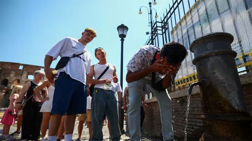Europe sweats through new heatwave, with worse to come