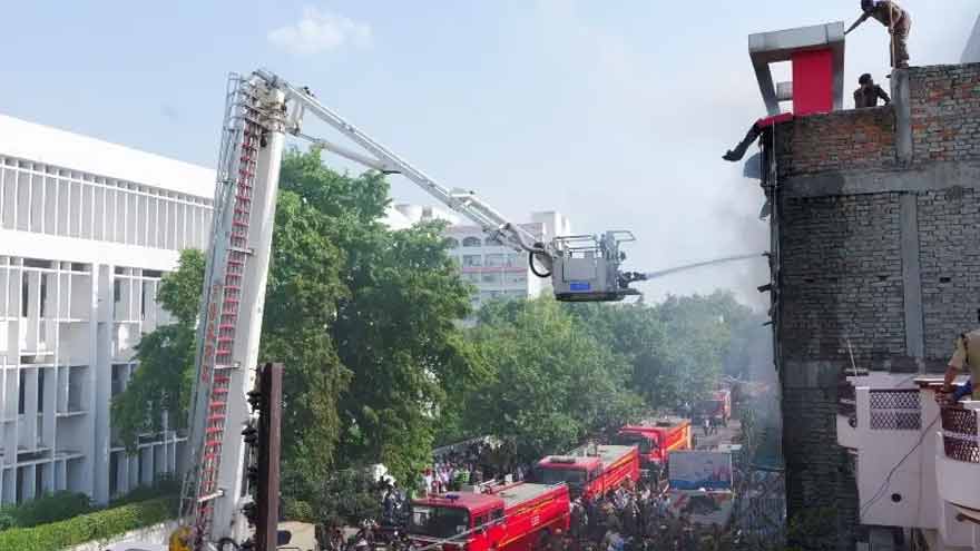 14 killed in fire at building in India's Lucknow