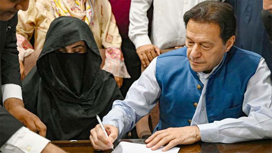 Power of attorney of PTI founder and Bushra Bibi handed over to their lawyers