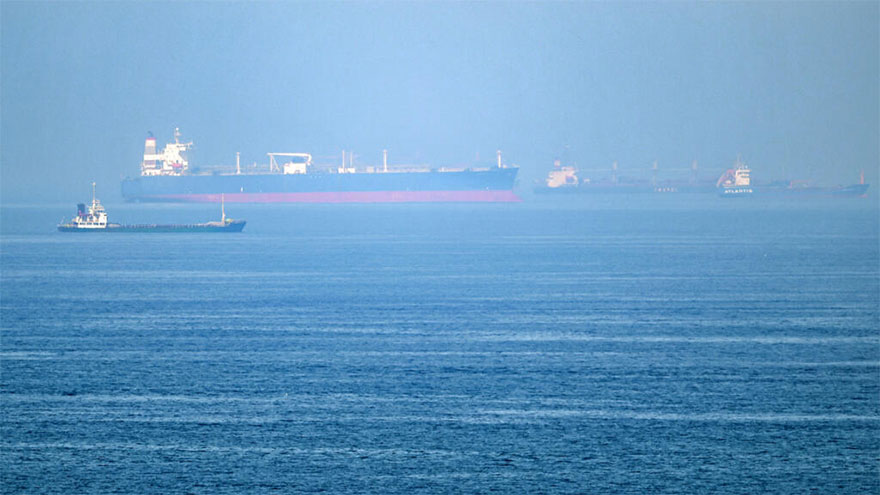 Hormuz: Traffic flows despite Iran's closure announcement