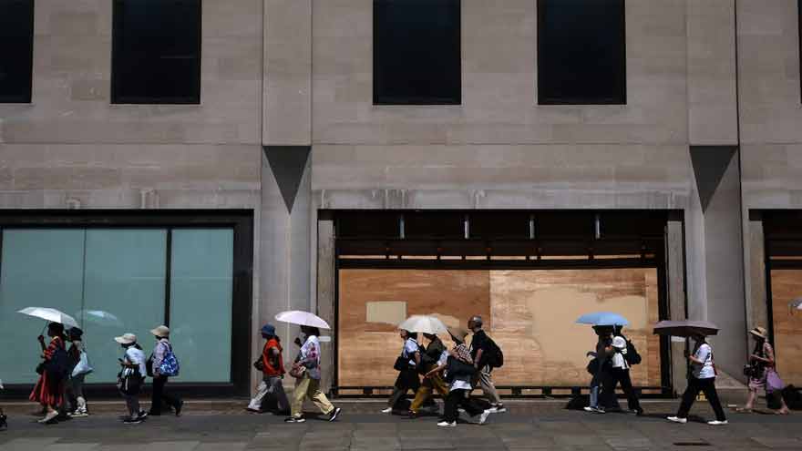 UK temperature hits record for June, BBC reports