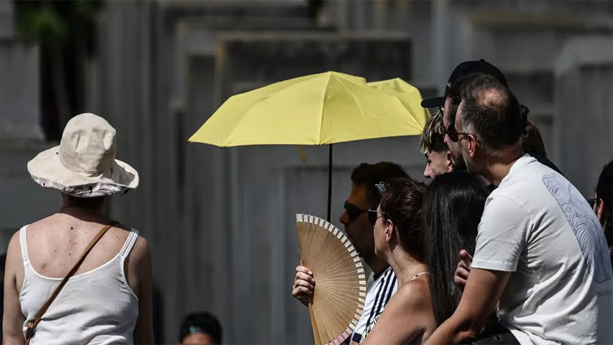 Europe swelters as heatwave moves east, excess deaths rise