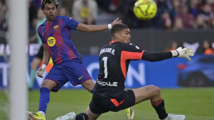 Barca's Yamal nets hat-trick in Villarreal romp, Atletico go third
