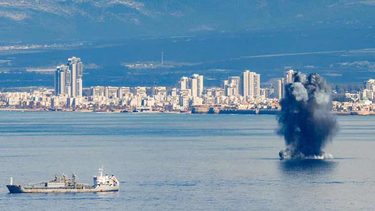 امارات نے ایران کی جانب سے عمان پر حملے کو کشیدگی میں خطرناک اضافہ قرار دے دیا