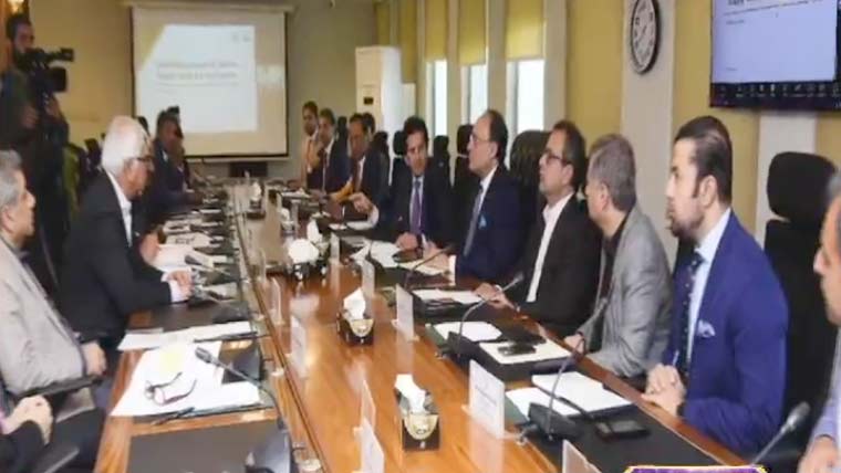 پٹرول کی قیمتوں کی نگرانی کیلئے قائم کمیٹی کا پہلا اجلاس، مانیٹرنگ تیز کرنے کا فیصلہ